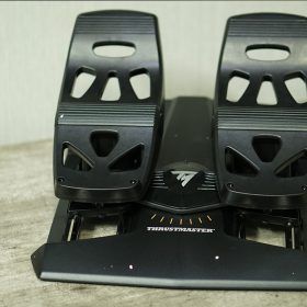 Bộ Rudder Pedal Thrustmaster 1