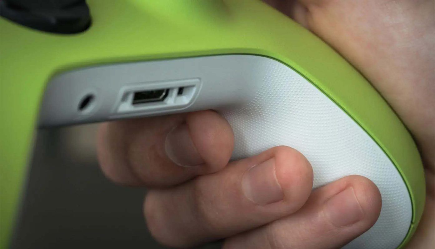 Tay Cầm Xbox Màu Xanh Electric Volt