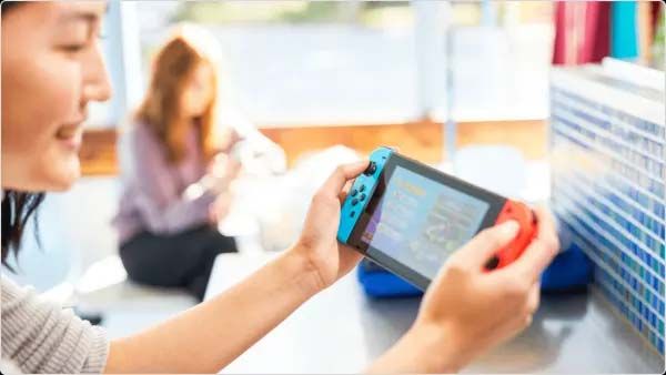 Máy Chơi Game Nintendo Switch V2 Sử Dụng Mọi Lúc Mọi Nơi