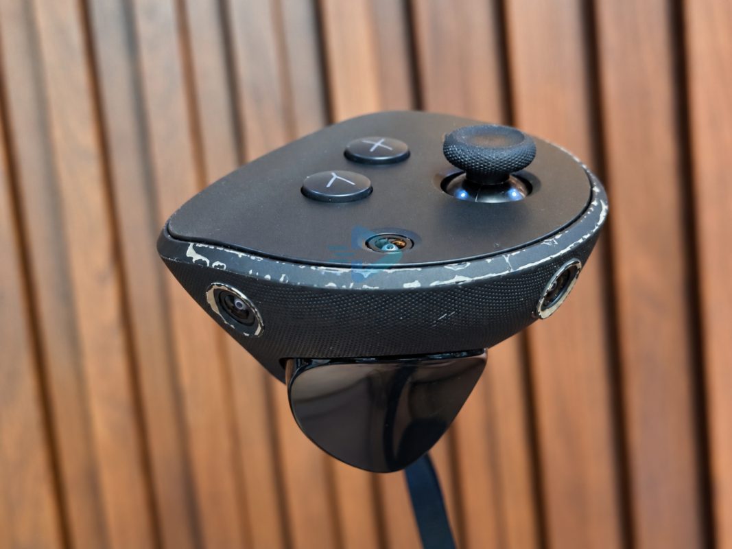 Camera Tracking Trên Tay Cầm Meta Touch Pro